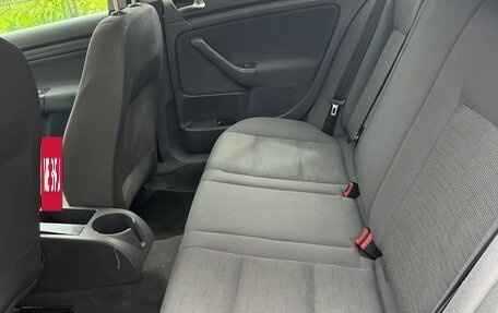 Volkswagen Golf V, 2004 год, 575 000 рублей, 9 фотография