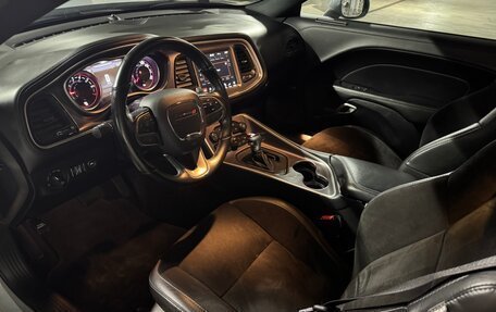 Dodge Challenger III рестайлинг 2, 2021 год, 5 000 000 рублей, 7 фотография