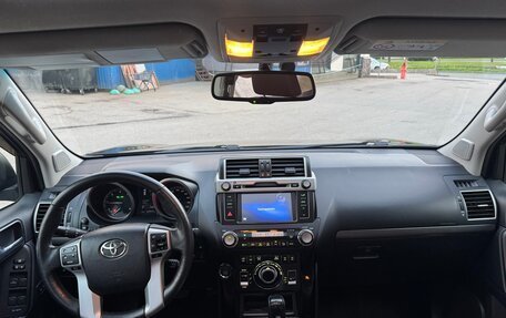 Toyota Land Cruiser Prado 150 рестайлинг 2, 2015 год, 4 000 000 рублей, 7 фотография