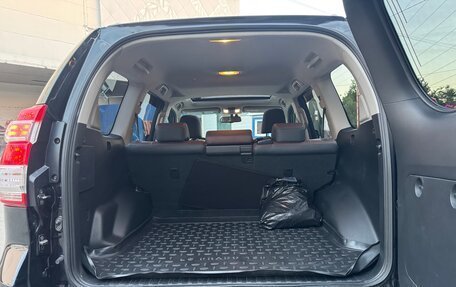 Toyota Land Cruiser Prado 150 рестайлинг 2, 2015 год, 4 000 000 рублей, 18 фотография