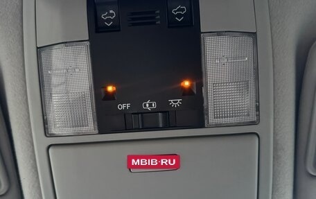 Toyota Land Cruiser Prado 150 рестайлинг 2, 2015 год, 4 000 000 рублей, 12 фотография