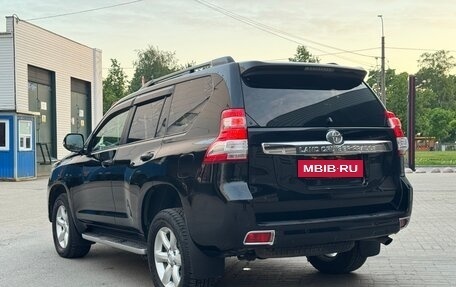 Toyota Land Cruiser Prado 150 рестайлинг 2, 2015 год, 4 000 000 рублей, 4 фотография