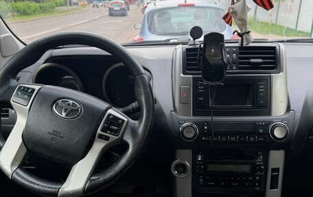 Toyota Land Cruiser Prado 150 рестайлинг 2, 2012 год, 2 420 000 рублей, 6 фотография