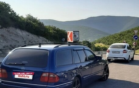 Mercedes-Benz E-Класс, 1998 год, 530 000 рублей, 3 фотография