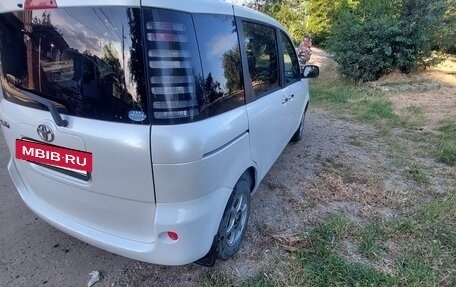 Toyota Sienta I, 2005 год, 415 000 рублей, 4 фотография