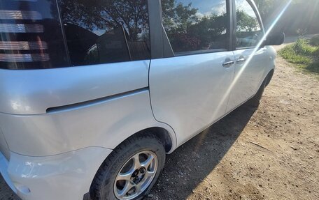 Toyota Sienta I, 2005 год, 415 000 рублей, 12 фотография