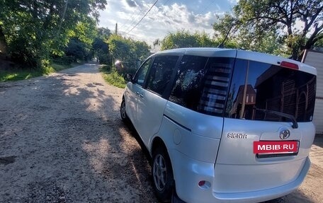 Toyota Sienta I, 2005 год, 415 000 рублей, 15 фотография