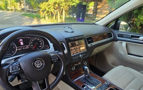 Volkswagen Touareg III, 2010 год, 1 850 000 рублей, 7 фотография