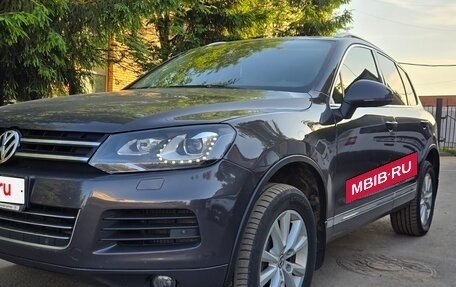 Volkswagen Touareg III, 2010 год, 1 850 000 рублей, 2 фотография