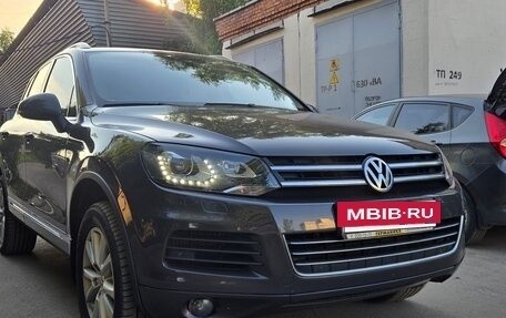 Volkswagen Touareg III, 2010 год, 1 850 000 рублей, 3 фотография