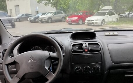 Mitsubishi Space Star I рестайлинг, 2003 год, 500 000 рублей, 5 фотография