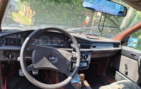 Mercedes-Benz 190 (W201), 1984 год, 250 000 рублей, 3 фотография