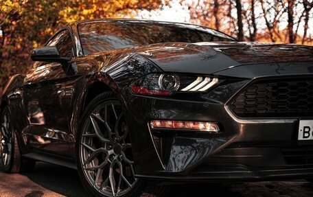 Ford Mustang VI рестайлинг, 2019 год, 3 600 000 рублей, 2 фотография