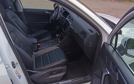 Volkswagen Tiguan II, 2017 год, 2 630 000 рублей, 16 фотография