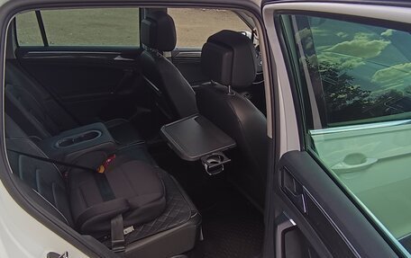 Volkswagen Tiguan II, 2017 год, 2 630 000 рублей, 15 фотография
