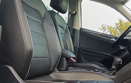 Volkswagen Tiguan II, 2017 год, 2 630 000 рублей, 17 фотография