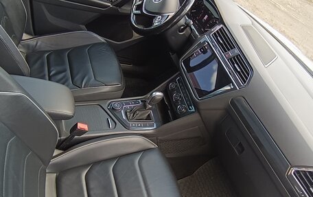 Volkswagen Tiguan II, 2017 год, 2 630 000 рублей, 19 фотография