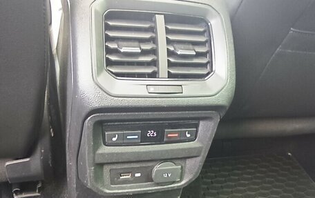 Volkswagen Tiguan II, 2017 год, 2 630 000 рублей, 26 фотография