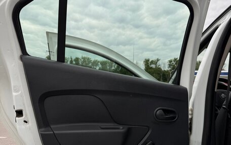 Renault Logan II, 2015 год, 520 000 рублей, 12 фотография