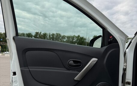 Renault Logan II, 2015 год, 520 000 рублей, 13 фотография