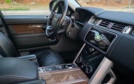 Land Rover Range Rover IV рестайлинг, 2018 год, 5 800 000 рублей, 5 фотография