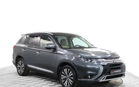 Mitsubishi Outlander III рестайлинг 3, 2019 год, 2 249 900 рублей, 4 фотография