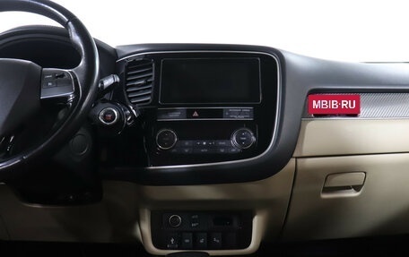 Mitsubishi Outlander III рестайлинг 3, 2019 год, 2 249 900 рублей, 15 фотография