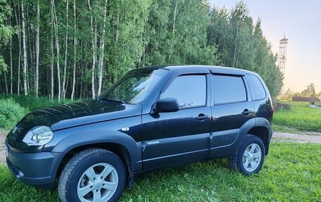Chevrolet Niva I рестайлинг, 2013 год, 590 000 рублей, 1 фотография
