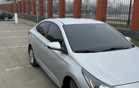 Hyundai Solaris II рестайлинг, 2018 год, 1 400 000 рублей, 13 фотография