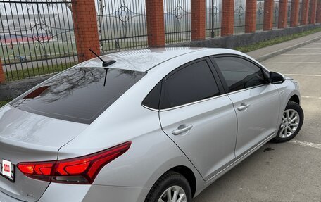 Hyundai Solaris II рестайлинг, 2018 год, 1 400 000 рублей, 8 фотография