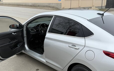 Hyundai Solaris II рестайлинг, 2018 год, 1 400 000 рублей, 14 фотография