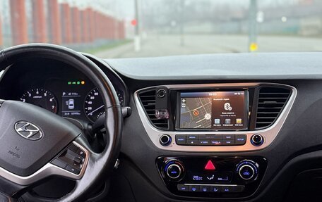 Hyundai Solaris II рестайлинг, 2018 год, 1 400 000 рублей, 19 фотография