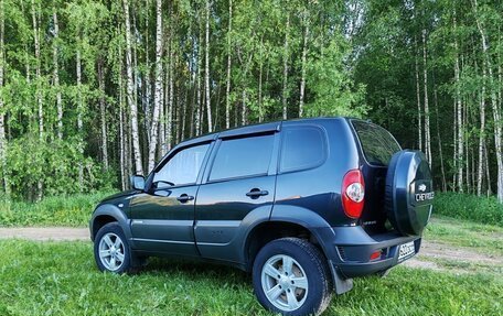 Chevrolet Niva I рестайлинг, 2013 год, 590 000 рублей, 2 фотография
