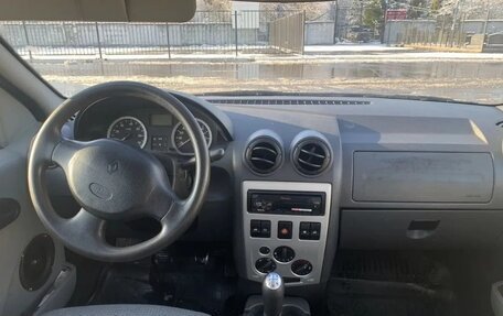 Renault Logan I, 2005 год, 200 000 рублей, 2 фотография