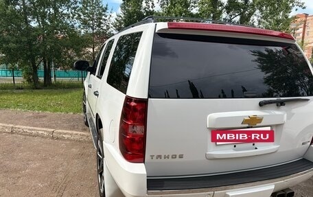 Chevrolet Tahoe III, 2012 год, 2 900 000 рублей, 2 фотография