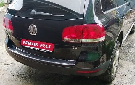 Volkswagen Touareg III, 2005 год, 835 000 рублей, 2 фотография