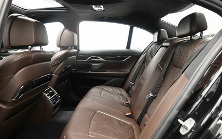 BMW 7 серия, 2017 год, 3 680 000 рублей, 11 фотография