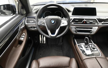 BMW 7 серия, 2017 год, 3 680 000 рублей, 10 фотография