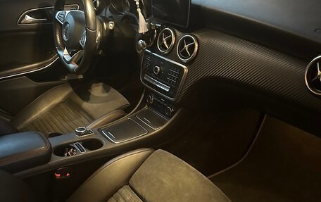 Mercedes-Benz A-Класс, 2017 год, 2 050 000 рублей, 7 фотография
