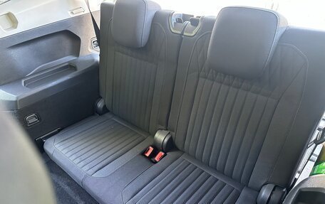 Volkswagen Tiguan II, 2022 год, 2 800 000 рублей, 15 фотография