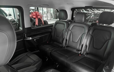 Mercedes-Benz V-Класс, 2019 год, 4 350 000 рублей, 17 фотография