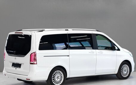 Mercedes-Benz V-Класс, 2019 год, 4 350 000 рублей, 35 фотография