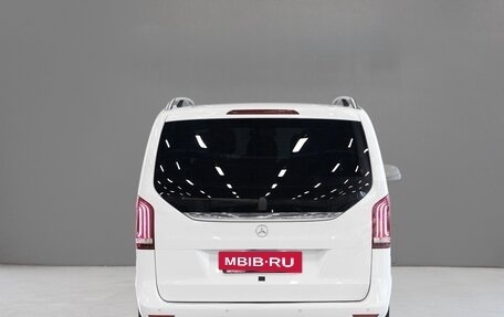 Mercedes-Benz V-Класс, 2019 год, 4 350 000 рублей, 32 фотография