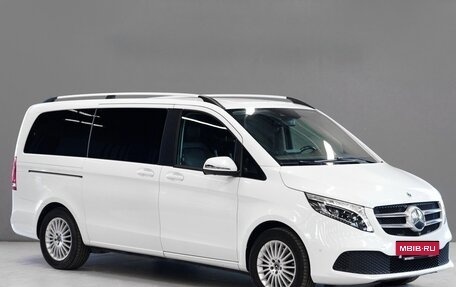 Mercedes-Benz V-Класс, 2019 год, 4 350 000 рублей, 36 фотография