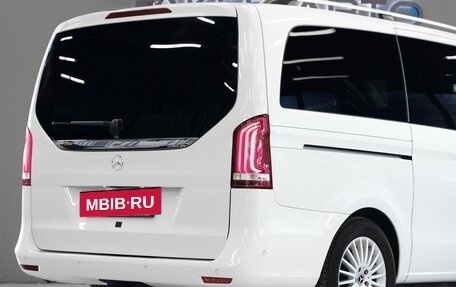 Mercedes-Benz V-Класс, 2019 год, 4 350 000 рублей, 33 фотография