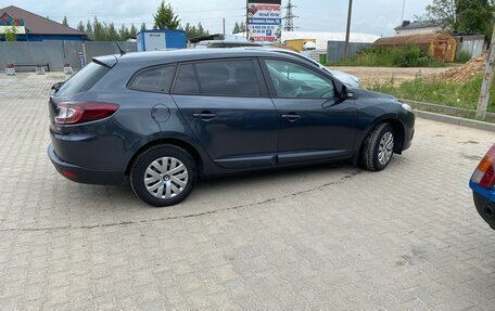 Renault Megane III, 2010 год, 730 000 рублей, 2 фотография