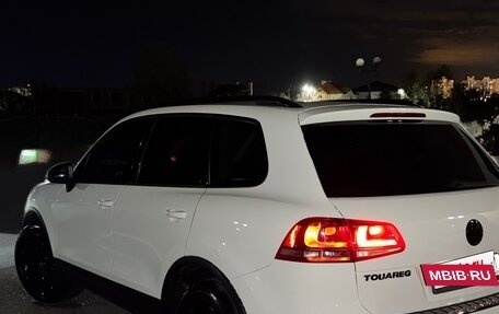 Volkswagen Touareg III, 2011 год, 2 200 000 рублей, 4 фотография