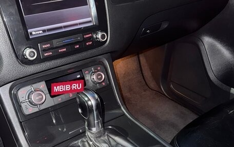 Volkswagen Touareg III, 2011 год, 2 200 000 рублей, 26 фотография