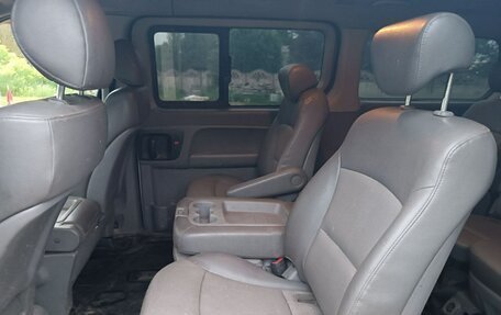 Hyundai Grand Starex Grand Starex I рестайлинг 2, 2009 год, 1 200 000 рублей, 17 фотография