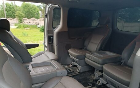 Hyundai Grand Starex Grand Starex I рестайлинг 2, 2009 год, 1 200 000 рублей, 33 фотография